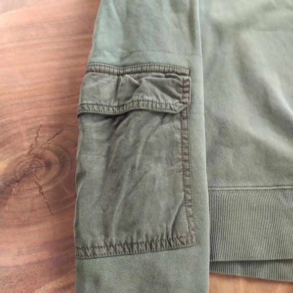 Fabletics Crew Neck Pullover - Picture 4 of 7